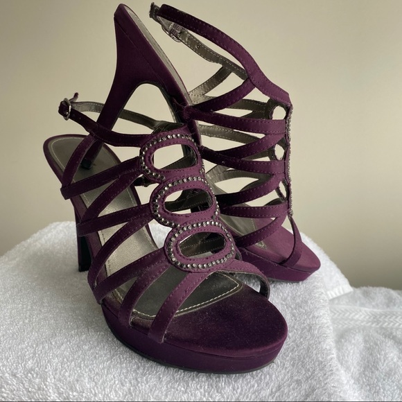 Apt. 9 Shoes - APT. 9 Plum Heels / Sandals / Dress Shoes 6 1/2